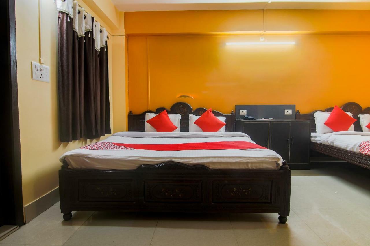 Oyo Dayal Residency Tezpur Exterior photo